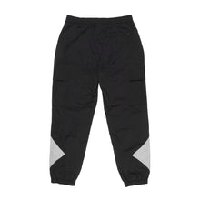 Load image into Gallery viewer, FOUR POINT NYLON PANT (BLACK)
